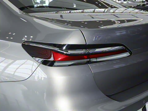 2023�� eDrive50L ����M�˶���װ