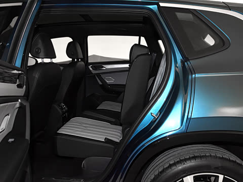 探岳2023款 380tsi 四驱r-line pro智慧版车厢座椅_大众_汽车图片