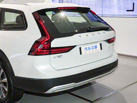 2025�� Cross Country B5 AWD ��Զ��