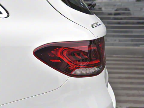 2022�� �Ŀ� GLC 300 L 4MATIC ������