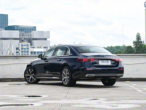 2025�� �Ŀ� E 300 L ʱ����