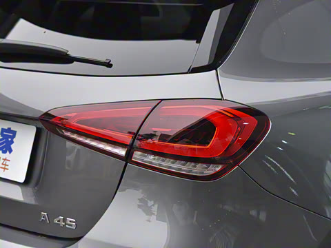 2022�� AMG A 45 4MATIC+