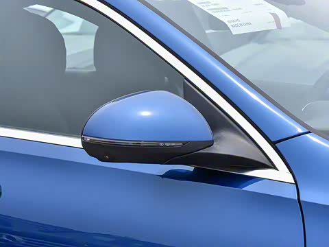 2025�� �Ŀ� C 260 L �˶���