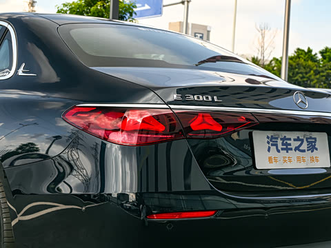 2025�� �Ŀ� E 300 L ʱ����