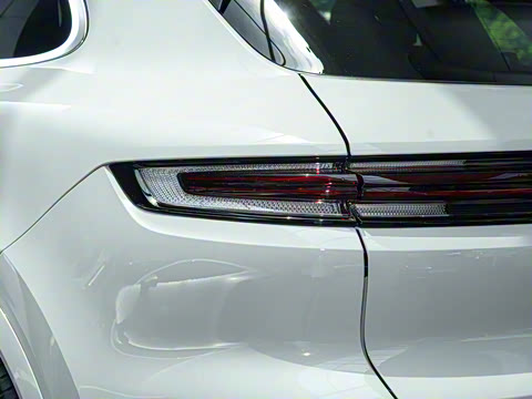 2025�� Cayenne 3.0T ���ΰ�