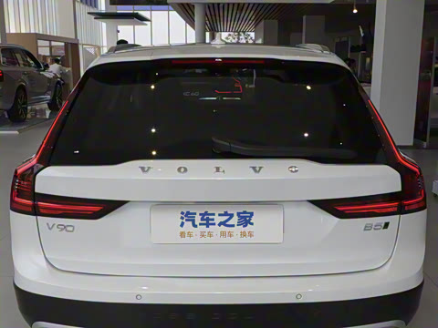 2025�� Cross Country B5 AWD �����