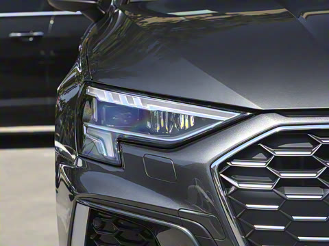 2023�� �Ŀ� Sportback 35 TFSI ʱ���˶���