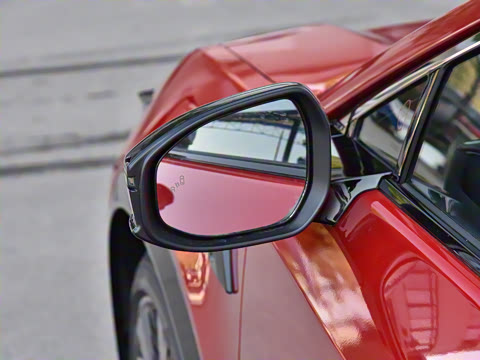 2025�� 550 PRO���а�