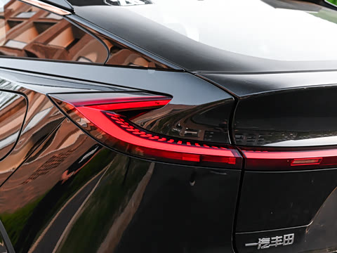 2025�� 550 PRO���а�