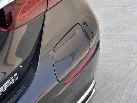 2022�� E 350 e L ���ʽ��϶����γ�