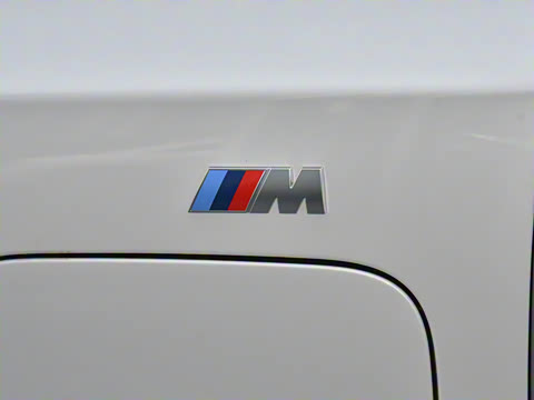 2025 xDrive 50L M˶װ