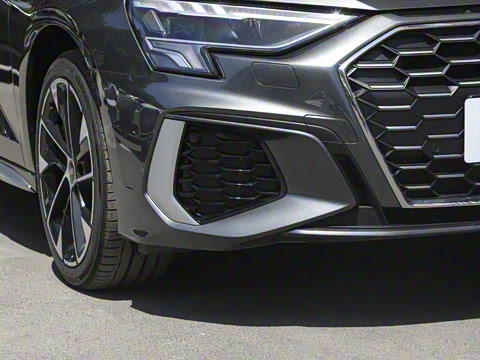 2023�� �Ŀ� Sportback 35 TFSI ʱ���˶���