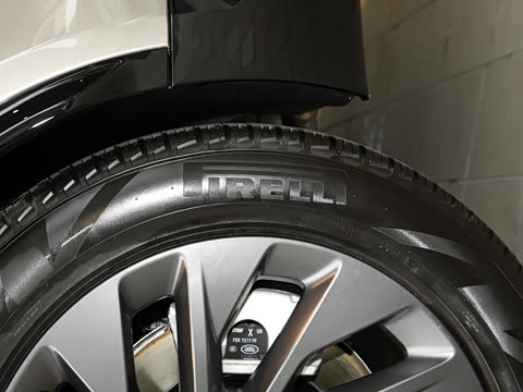 2023�� 360PS R-Dynamic S