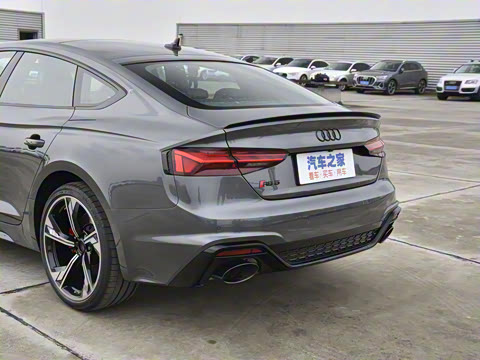 2022�� RS 5 2.9T Sportback ���װ�