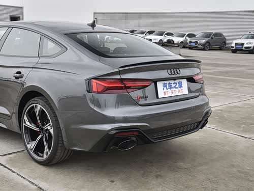 2022款 rs 5 2.9t sportback 黑曜版