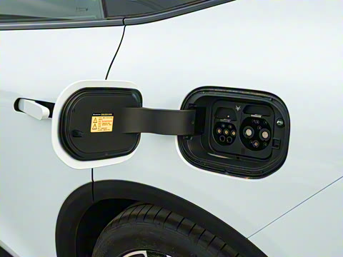 2025�� 560MAX 185kW