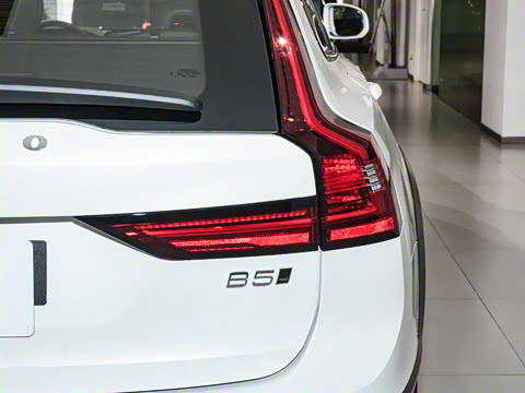 2025�� Cross Country B5 AWD ��Զ��