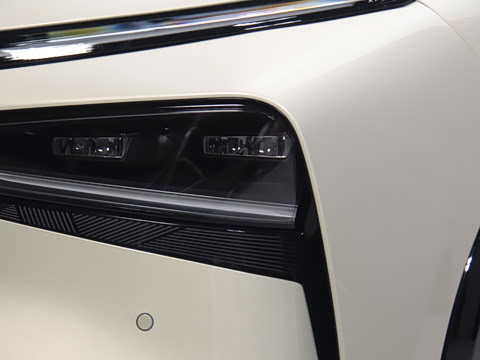 2025�� 702 �������� Ultra