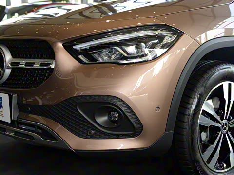 2022�� �Ŀ� GLA 200