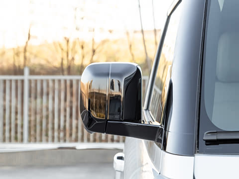 2022�� 90 2.0T P300 SE