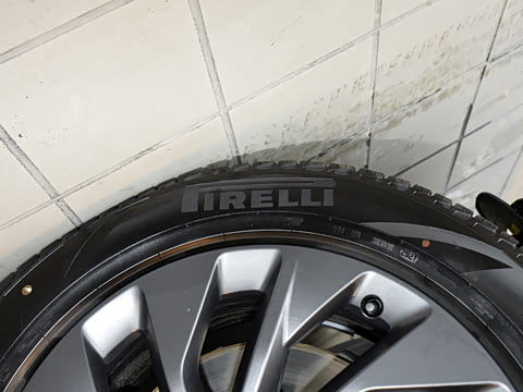 2023�� 360PS R-Dynamic S