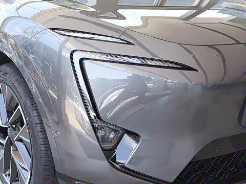 2025�� �Ŀ� Max ���̰�