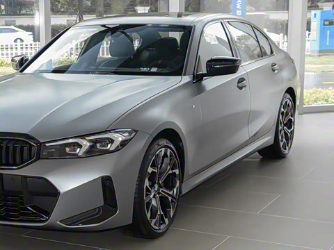 2025�� 330Li 50����������