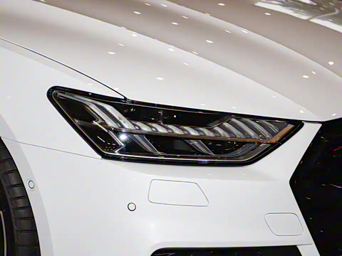 2025�� 55 TFSI quattro ������