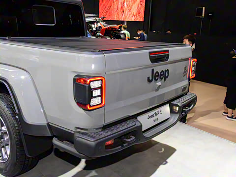 2022�� 3.6L ���а�