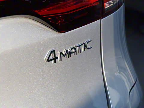 2020�� EQC 400 4MATIC ������ 1886������