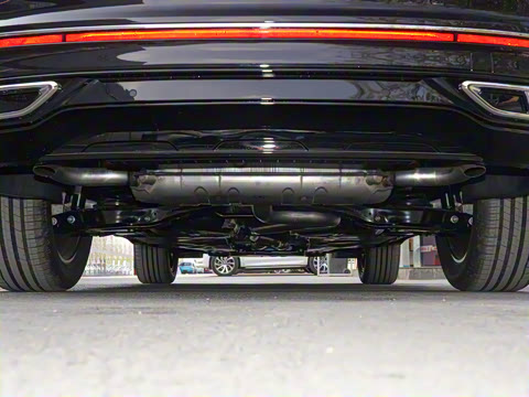 2023�� �Ŀ� 380TSI �Զ�����R-LineԽ����7��