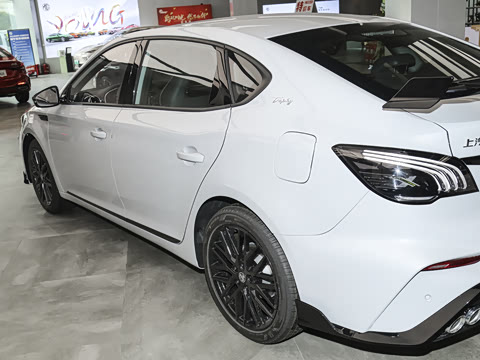 2025�� 1.5T XLINE �����