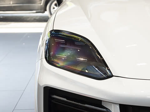 2025�� Cayenne 3.0T ���ΰ�