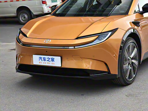 2025�� 550 PRO���а�