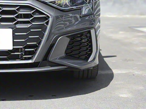 2023�� �Ŀ� Sportback 35 TFSI ʱ���˶���