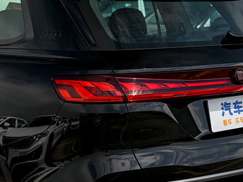 2024�� 40 TFSI quattro ������ ������װ 7��