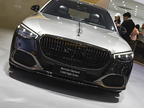 2025�� �Ŀ� S 680 4MATIC ��ҹ��