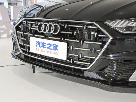 2025�� 45 TFSI quattro ������