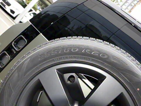 2023�� 110 3.0T P400 X