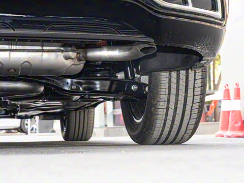 2023�� �Ŀ� 380TSI �Զ�����R-LineԽ����7��