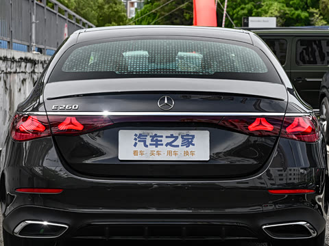 2025�� �Ŀ� E 260 �˶���