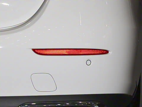 2025�� �Ŀ� E 300 L ������