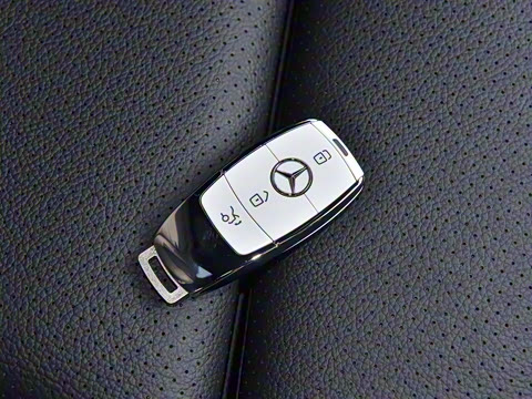 2022�� GLC 260 4MATIC ����SUV