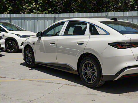 2025�� EV 545KM������