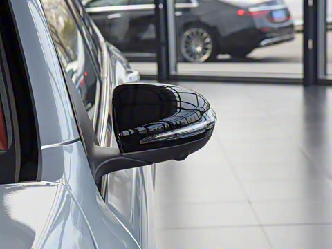 2022�� GLC 260 4MATIC ����SUV