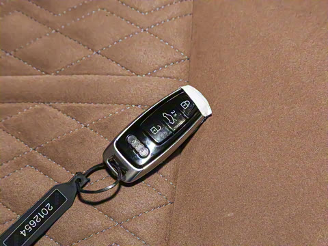 2025�� 45 TFSI quattro ������