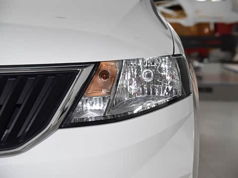 2019�� �Ŀ� 1.5L �Զ����ʰ� ��VI