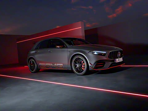 奔驰_奔驰a级amg(进口) 2024款 amg a 45 s 4matic 图片_汽车之家