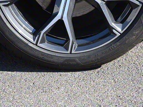 2022�� �Ŀ� xDrive 40Li M�˶���װ