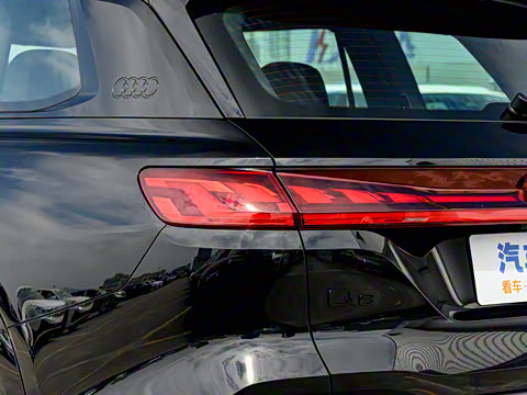 2024�� 40 TFSI quattro ������ ������װ 7��